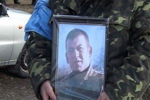 На Житомирщині попрощались із загиблим воїном-артилеристом