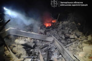 Оккупанты ударили по селу в Запорожской области: погибла 9-летняя девочка, ранен подросток
