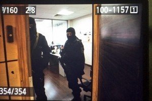 У Криму окупанти провели обшук у будинку українського священика та допитали його матір