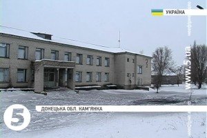 Журналісти побачили наслідки російських обстрілів під Маріуполем