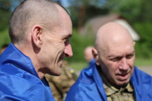 "Підтримувала надія, що мене чекають" – відбувся новий етап великого обміну полоненими між Україною і рф (фото, відео)