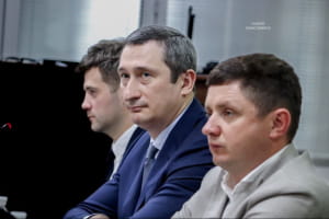 Справа Чернишова: прем'єр Шмигаль виступив проти відсторонення, але суд бачить тиск
