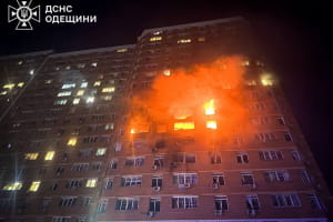 Унаслідок атаки ворожих дронів в Одесі постраждали 14 осіб, троє з них – діти