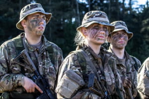 Данія зобов'язала жінок служити в армії з 1 липня – що зміниться