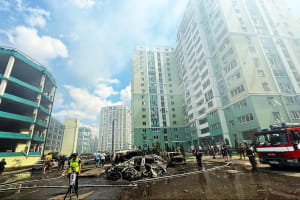 Російські окупанти вдарили авіабомбами по центру Харкова: відомо про десятки потерпілих (оновлено)