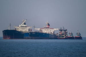 Санкції Трампа в дії: судна з російською нафтою простоюють біля узбережжя Індії – Bloomberg