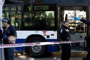 У Тель-Авіві палестинець напав на автобус: 12 поранених 