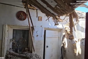 "Так нині виглядає район після обстрілу" – влада Херсона показала наслідки удару рф
