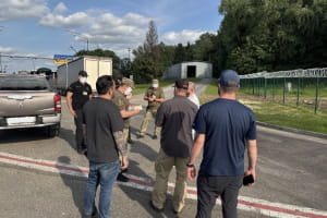 Зі США депортували українських біженців, у ДПСУ відреагували – подробиці