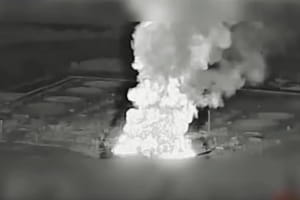 Силы беспилотных систем ВСУ ударили по НПС "Унеча" в Брянской области рф