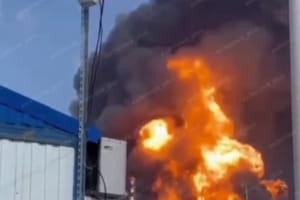 На россии третий день горит Новошахтинский НПЗ