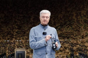 "Мавики" и "Аспирин": Порошенко передал партию техники для 93-й бригады "Холодный Яр"