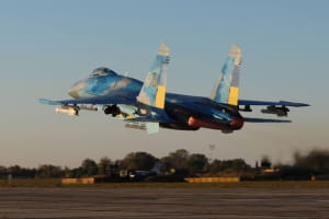 Командувач Повітряних Сил та президент привітали захисників українського неба з Днем авіації