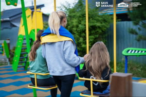 Пережили утиски, примус і нав'язування російської пропаганди: в Україну з ТОТ повернули велику групу дітей – Єрмак