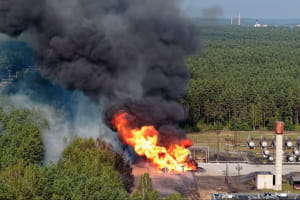 Вибух на залізничній станції Вільнюса: чорний дим видно за кілометри – відео