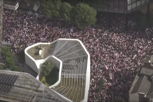 Около 110 тысяч человек вышли на марш в Лондоне против исламизации и мигрантов из мусульманских стран