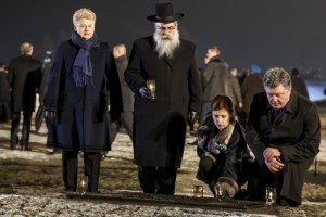 Порошенко в Освенцимі: Світ має пам'ятати уроки минулого