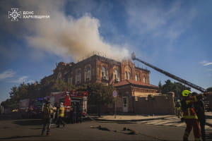 Российский дрон ударил по учебному заведению в Харькове: ранены две женщины