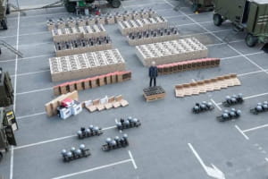 Порошенко забезпечив понад десять бригад ЗСУ технікою на $1 млн