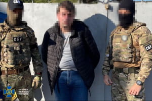 СБУ викрила медбрата, який коригував удари росіян по Херсону