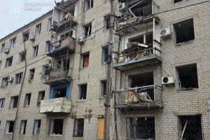 Ворог вдарив по житловому будинку у Слов'янську: є поранені та руйнування