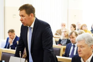 Материалы по незаконным санкциям против Порошенко вносили задним числом, у документов две версии – адвокат Новиков (обновлено)