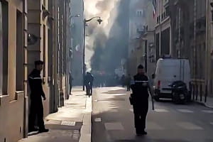 У центрі Парижа прогримів вибух біля резиденції прем'єр-міністра, який напередодні подав у відставку