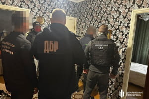 На Миколаївщині правоохоронці викрили працівника СІЗО, що підтримував агресію рф