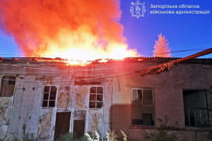 На протяжении суток оккупанты нанесли удары по Запорожской области: атаковали ракетой, дронами и артиллерией