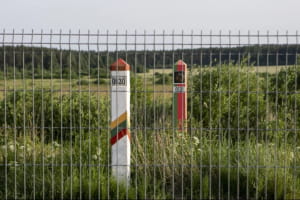 В Литву – на лодках: мигранты из Беларуси пытались переплыть реку 