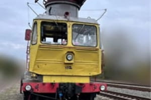 Враг атаковал транспортную инфраструктуру Чернигова: пострадал машинист локомотива (фото)