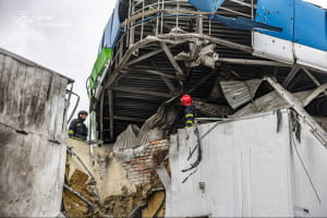 Ворог атакував Суми: під ударом освітні заклади та об'єкти залізничної інфраструктури, є травмовані (фото)