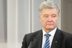 Порошенко закликав до відставки уряду через корупційний скандал і формування державницької коаліції в Раді