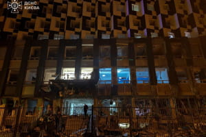 Вражеские дроны атаковали Киев: разрушения в нескольких районах, есть пострадавшие (обновлено)