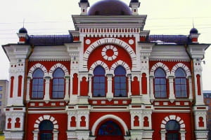 Во время атаки на столицу российский дрон повредил синагогу на Подоле