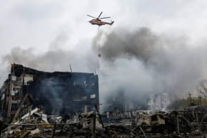 В Киеве ударом баллистической ракеты уничтожен главный склад лекарств компании "Оптима-Фарм"