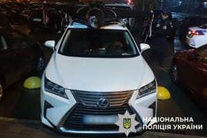 "Шахед" на даху авто: правоохоронці у Києві вилучили БпЛА  (фото)