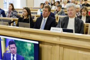 Порошенко заявив, що санкції РНБО ухвалили посадовці, причетні до корупційних схем