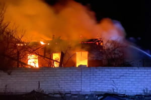 Росіяни знову атакували Нікопольщину FPV-дронами й артилерією: є пожежі та руйнування