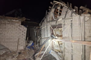 Окупанти вдарили по громадах Дніпропетровщини &ndash; пошкоджений дитсадок і домівки є поранені