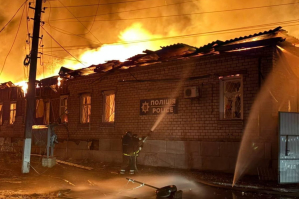 Ворог масовано атакував Чернігівщину: є загиблий, руйнування і пожежі