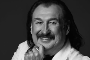 На 67-м году жизни скончался певец Степан Гига