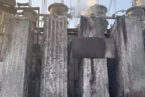 Ночной обстрел оставил несколько областей без электроснабжения: ДТЭК показал разрушенную подстанцию в Одесской области (видео)