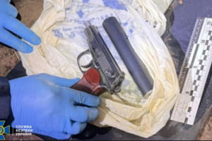 СБУ показала пістолет, з якого було вбито Андрія Парубія