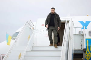 Зеленский прибыл в Вильнюс: с кем встретится