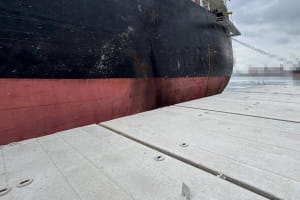 рф атаковала беспилотниками два гражданских судна в украинском порту