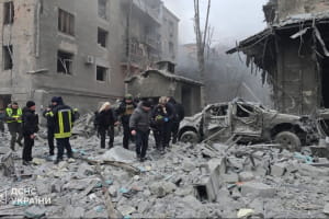 Удар по центру Харькова: ракета попала в жилой многоэтажный дом, число погибших возросло до 6 человек (обновлено)