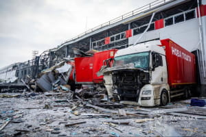 Ночная атака рф на Харьков: удар по терминалу "Новой почты" унес жизни четырех работников (обновлено)