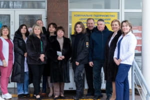 Марина Порошенко передала генераторы днепровскому госпиталю ветеранов, чтобы обеспечить работу в условиях блэкаута