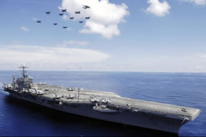 США перекидають на Близький Схід авіаносну ударну групу
